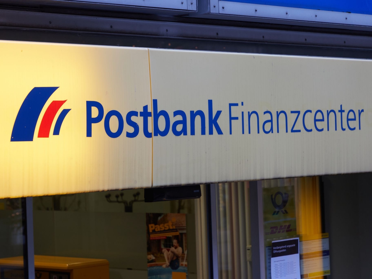 Fewer Postbank branches job cuts as a result