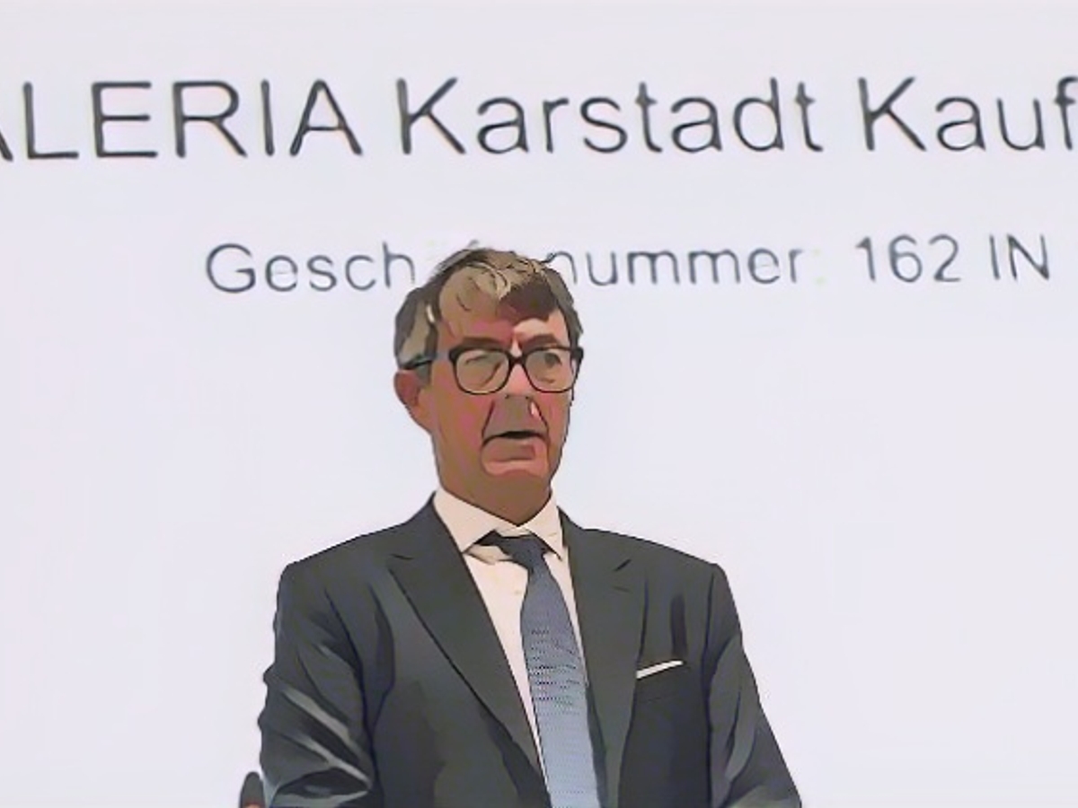 Арндт Гайвиц в марте этого года перед собранием кредиторов Galeria Karstadt Kaufhof.
