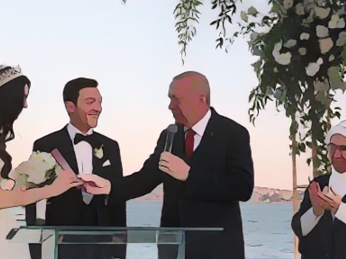 Свадьба Месута и Амине Эзил в Стамбуле 7 июня 2019 г. Среди гостей - президент Турции Реджеп Тайип Эрдоган, который также является шафером, и его жена Эмине