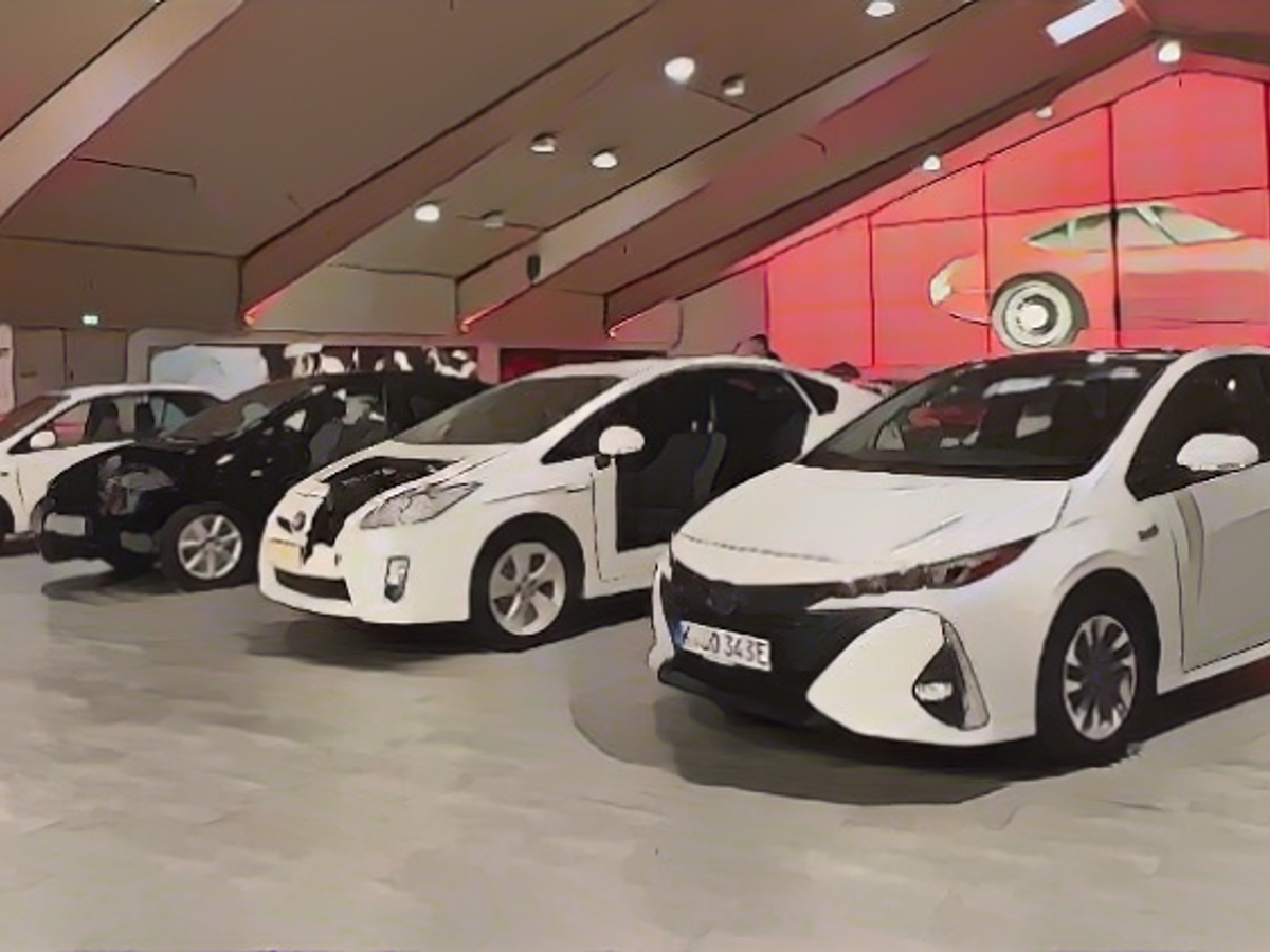 Четвертое поколение Toyota Prius было представлено в 2015 году.