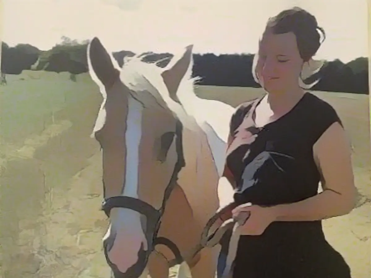 She loved horse riding in her youth She loved horse riding in her youth