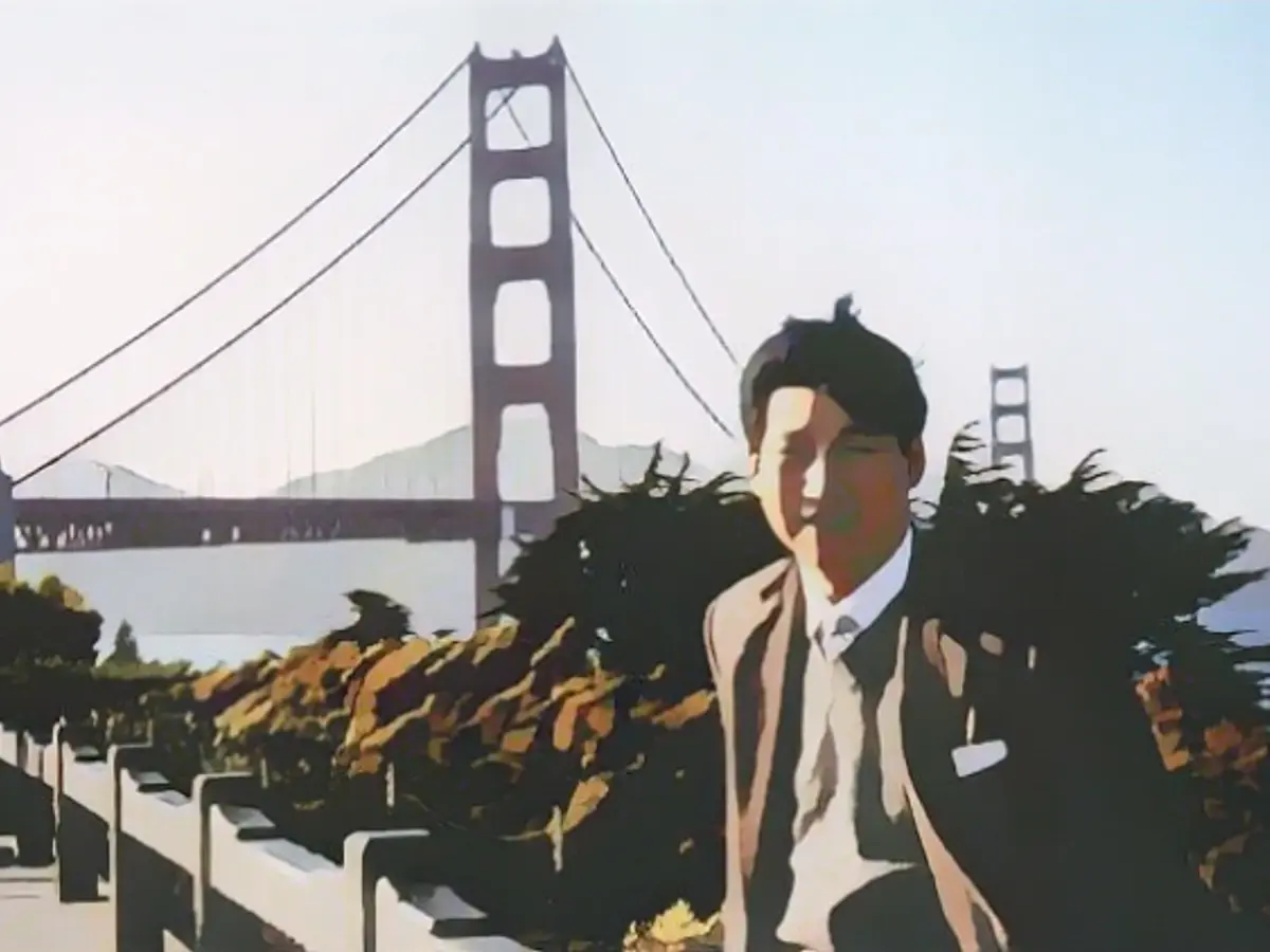 Во время своего путешествия по США в 1985 году Си также посетил Сан-Франциско.