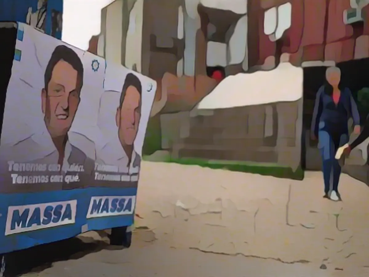 L'actuel ministre de l'économie et adversaire de Milei : Sergio Massa.