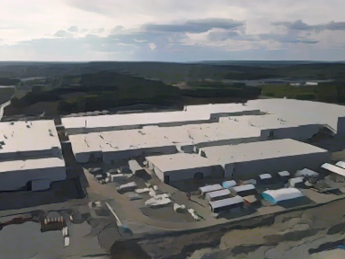 Skellefteå'daki (İsveç) Northvolt fabrikası. Heide'de (Schleswig-Holstein) de üretim yapılması planlanmaktadır