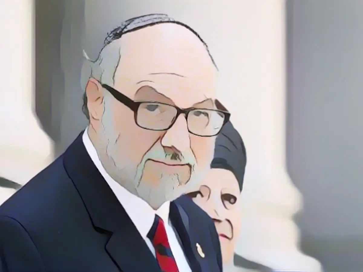 L'ex spia Pollard avrebbe imprigionato i membri degli ostaggi se necessario