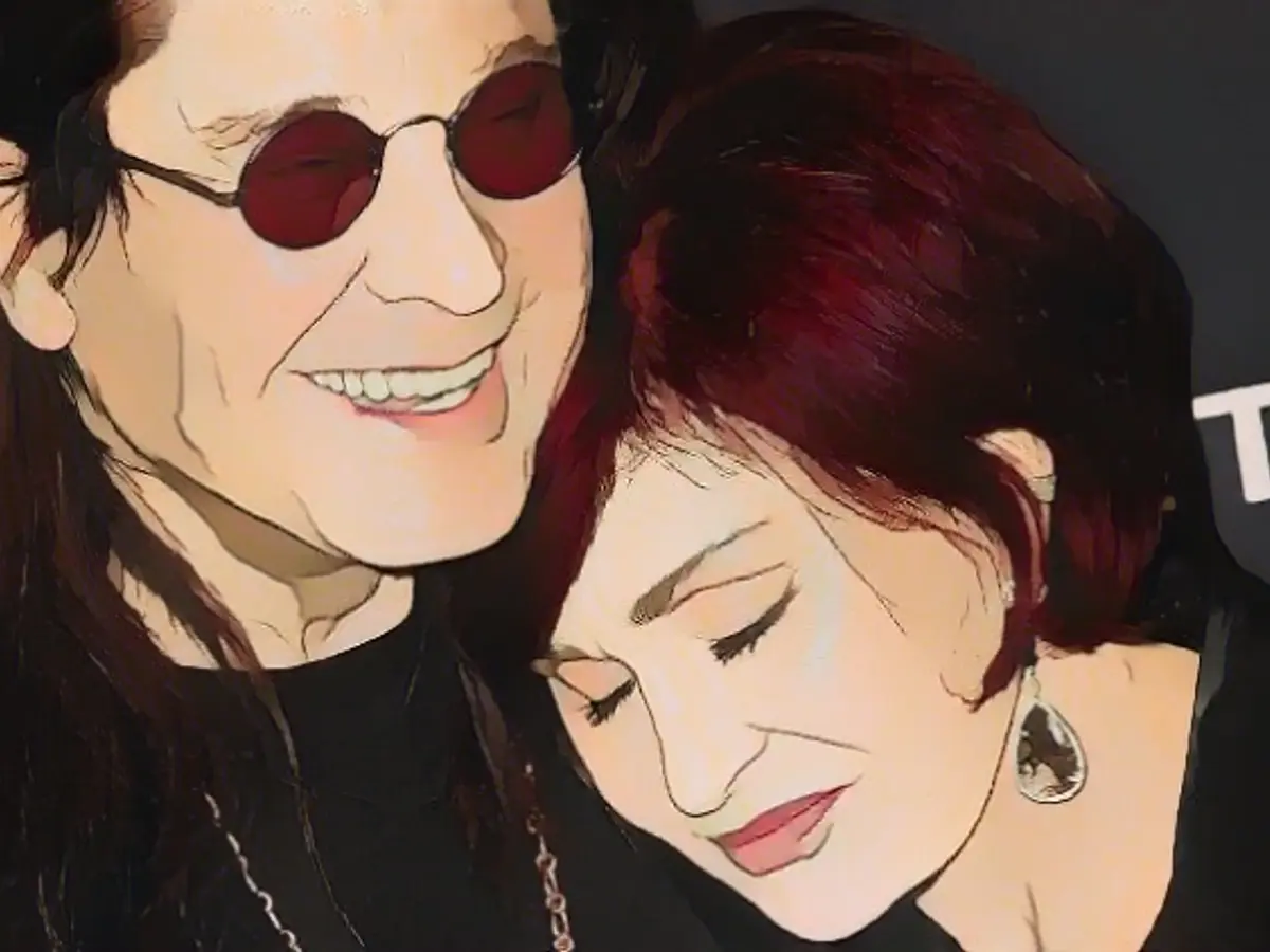Seine Frau Sharon unterstützt Ozzy Osbourne weiterhin wie eh und je.