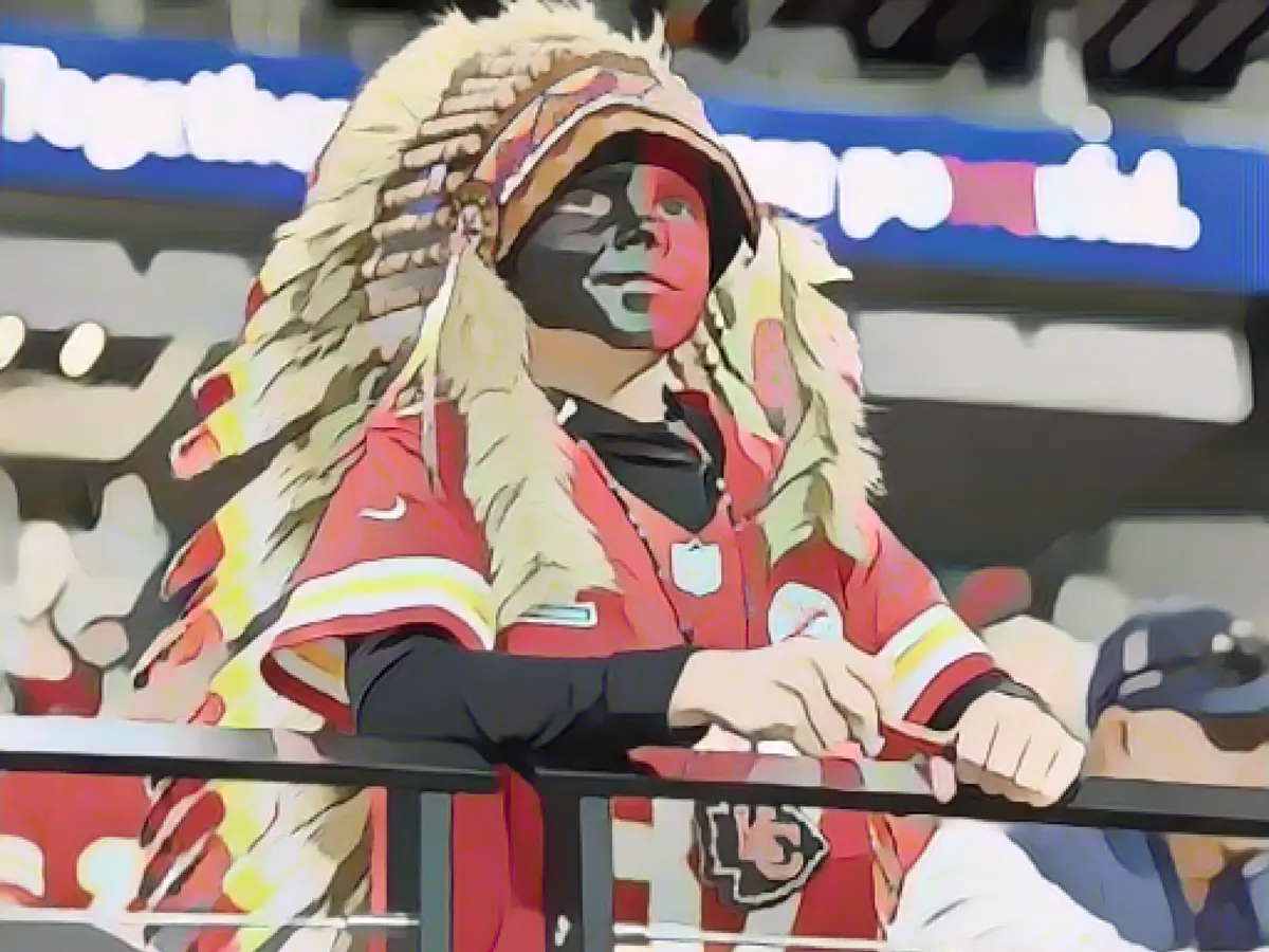 Lo que la gente está entendiendo mal esta semana: El hincha de los Chiefs vestido de negro