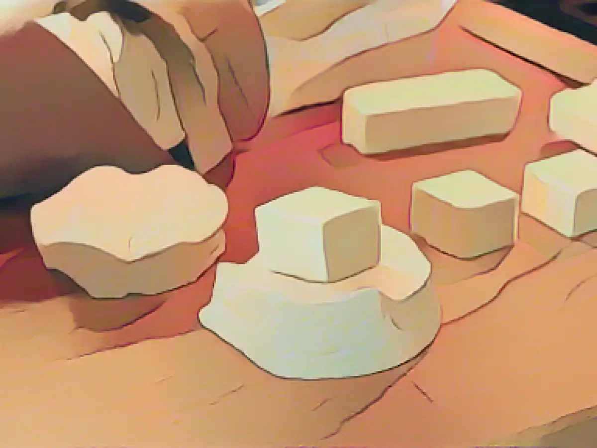 Le palline di biscotto ripiene di formaggio sono il più raffinato dei cibi di conforto