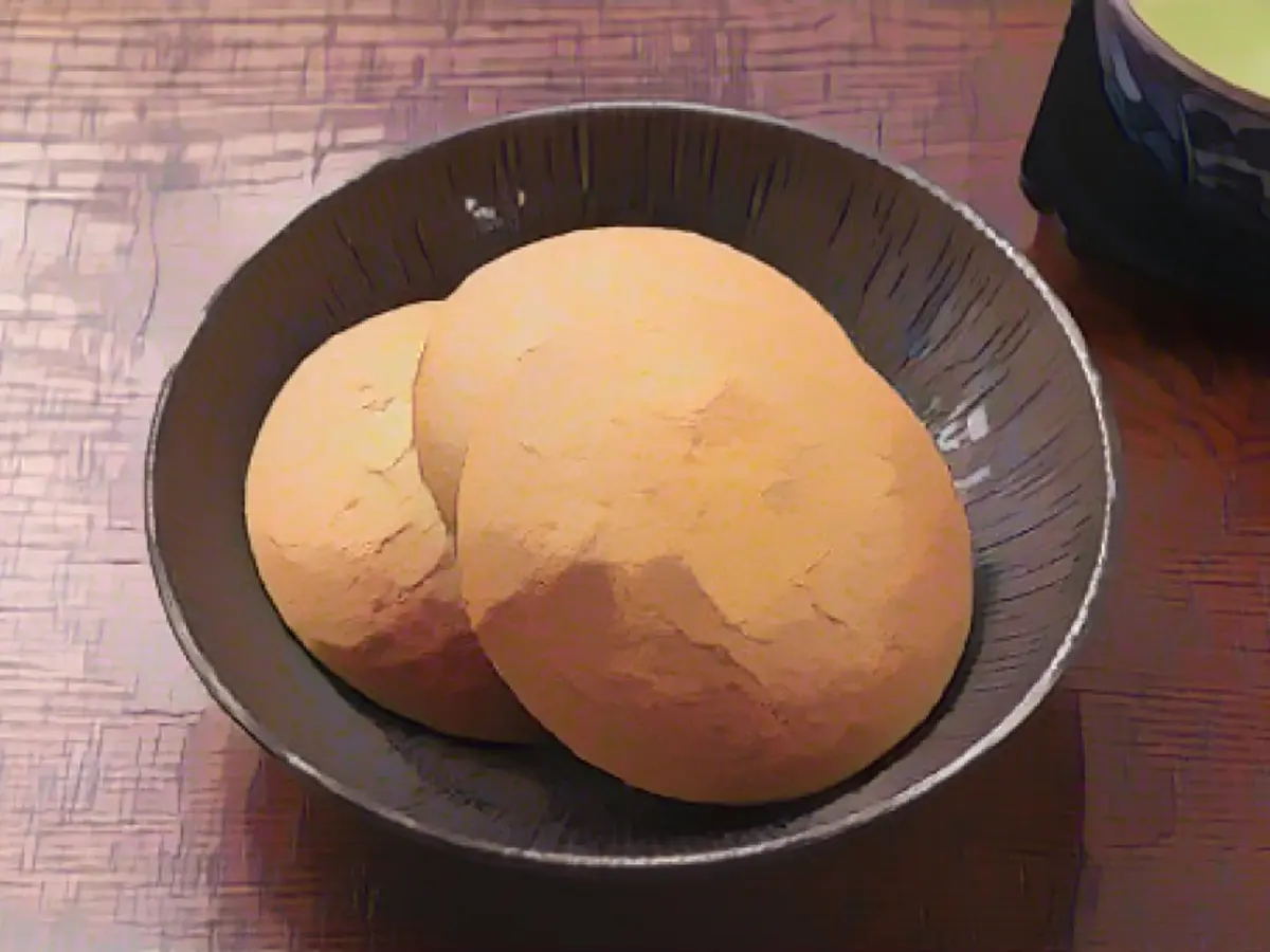 Это печенье в стиле мадлен подслащено японским медом.