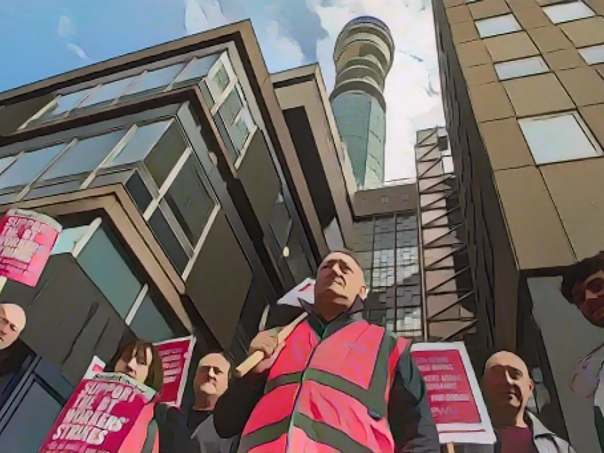 Am 30. August streikten Mitarbeiter der British Telecom in London, England, wegen Lohnfragen.