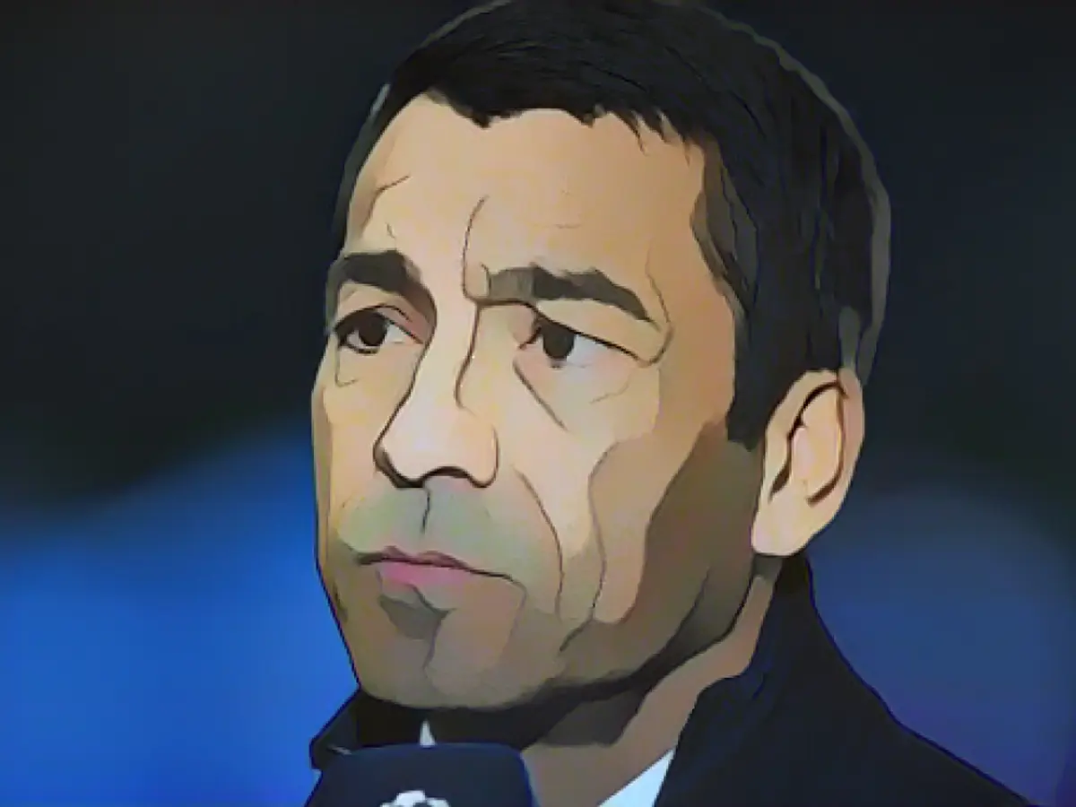 Giovanni van Bronckhorst von den Rangers sagte, seine Mannschaft müsse aus dieser Erfahrung lernen.