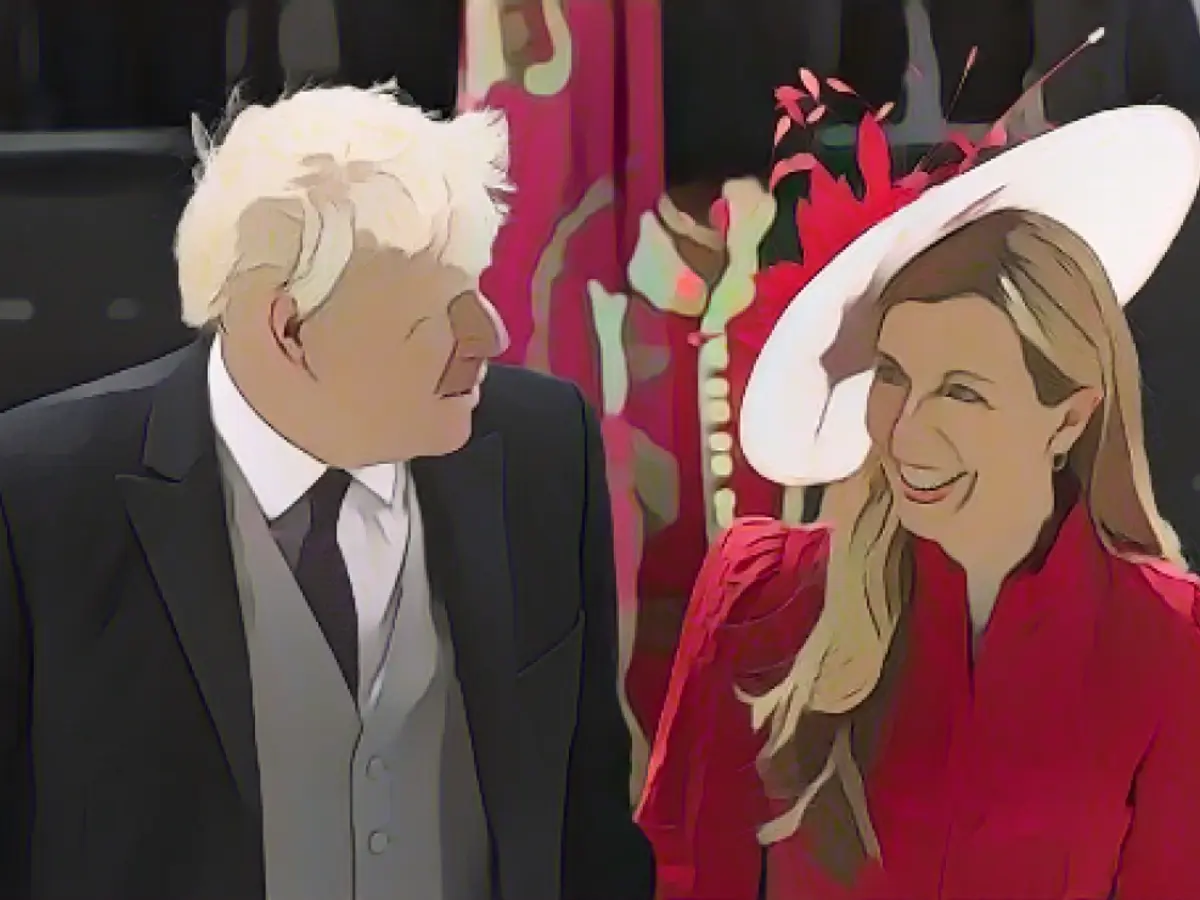 Der britische Premierminister Boris Johnson und seine Frau Carrie Symonds kommen am Freitag zur Zeremonie zum Goldenen Thronjubiläum der Königin.