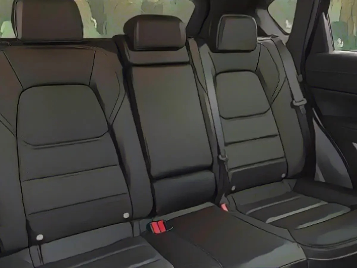 La parte posteriore e il bagagliaio della Mazda CX-5 rimangono spaziosi.