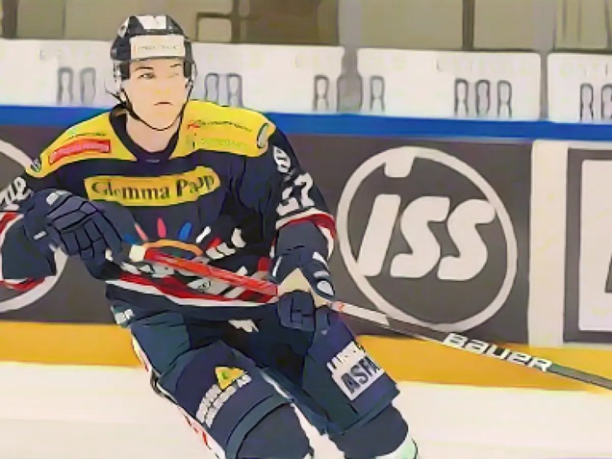 Lorenskrog defender Jonas Nyhus Myhre played 9:10 minutes against Storhamar - then he had to go to....aussiedlerbote.de
