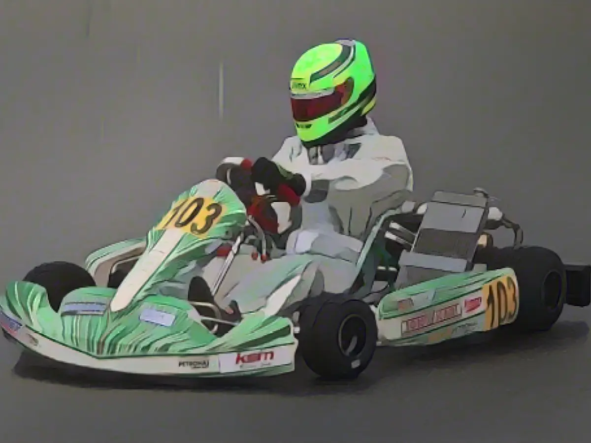 Am 5. Oktober 2014 startete Mick Schumacher als Mick Junior für das KSM Racing Team bei der Deutschen Kart-Meisterschaft im belgischen Genk.