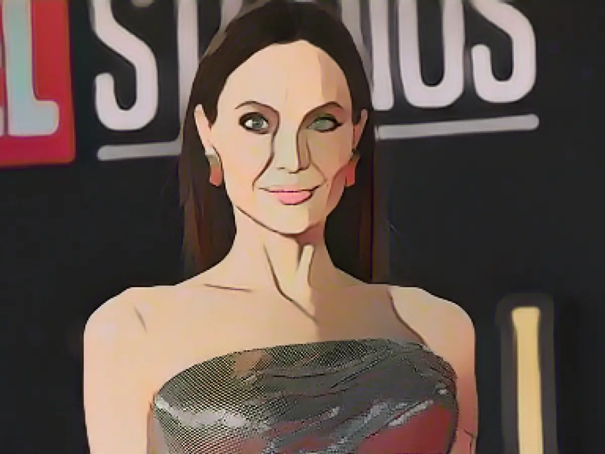 Tínhamos de nos curar: Angelina Jolie fala de Hollywood e do seu divórcio