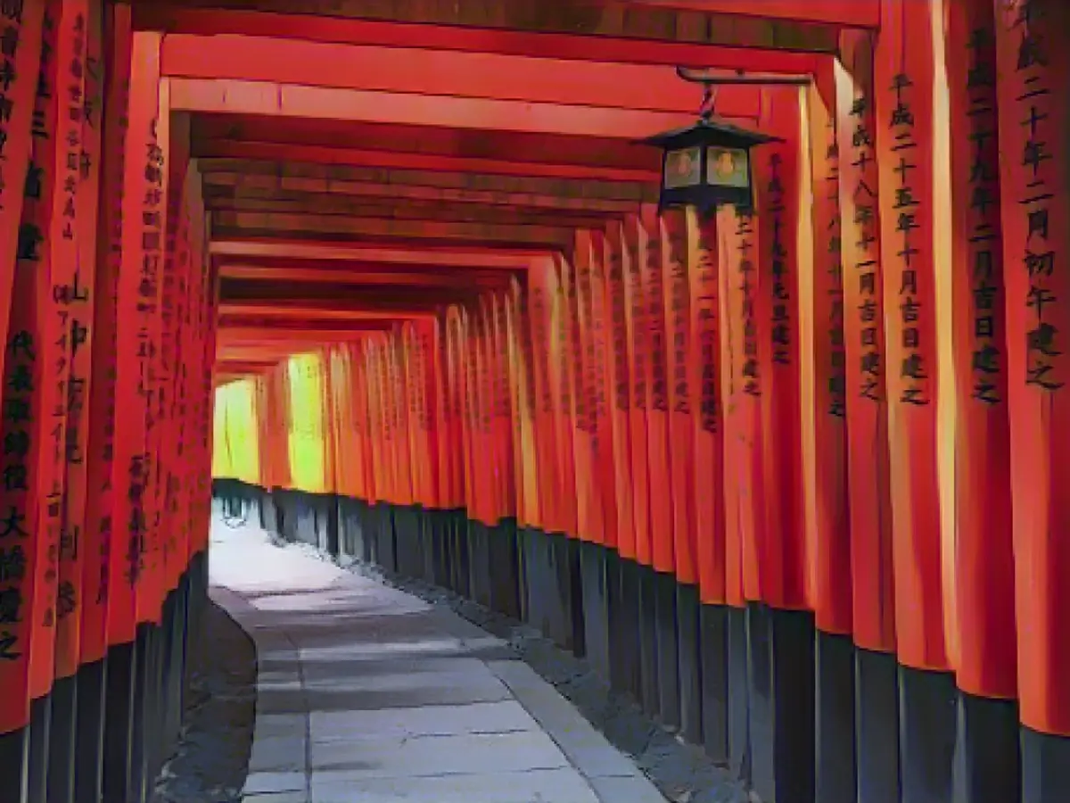 Japan wird am 11. Oktober wieder vollständig öffnen. Im Bild: Fushimi Inari-Schrein, Japan