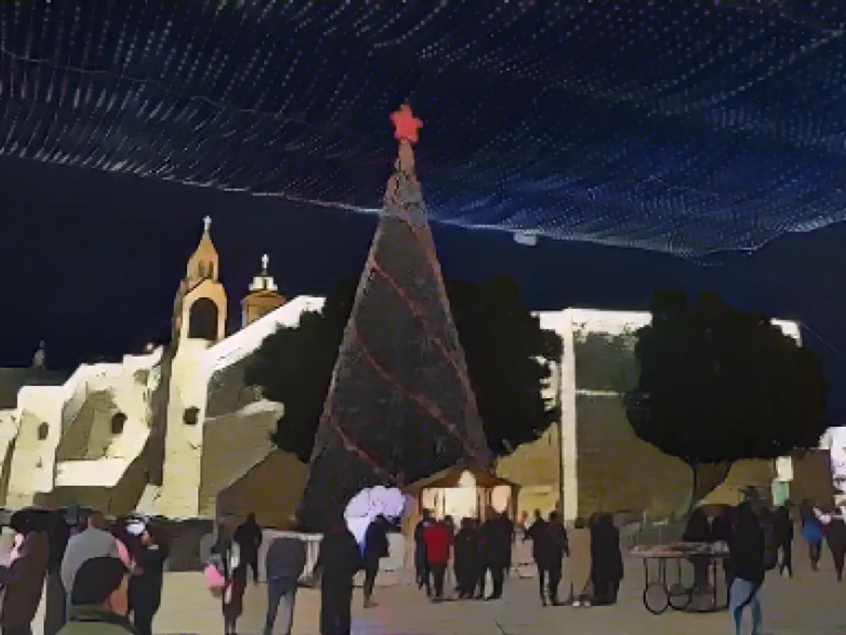 Foto aufgenommen im Dezember 2022. Der funkelnde Weihnachtsbaum auf dem Manger Square in Bethlehem wird dieses Jahr nicht ausgestellt.