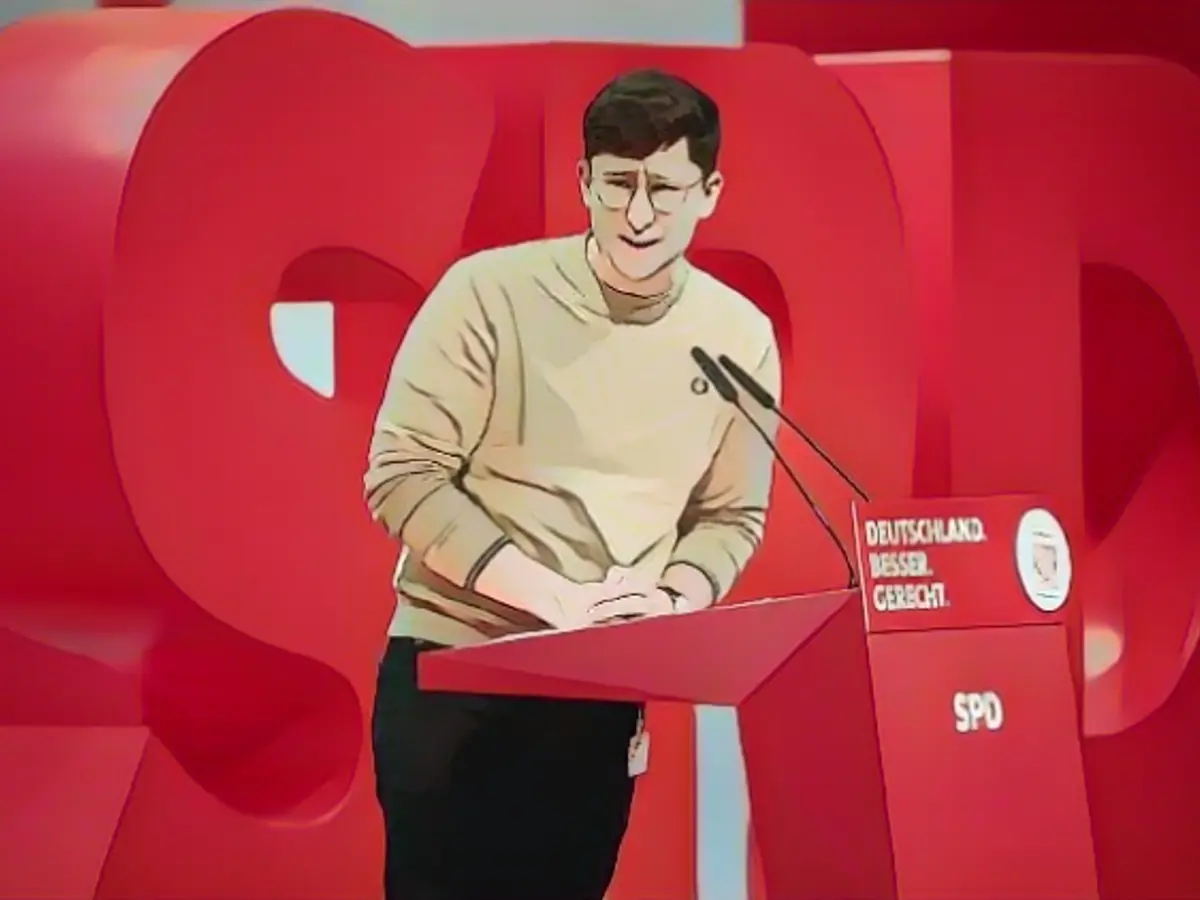 Vittoria del nuovo leader di Juso: Philipp Türmer alla conferenza federale del partito SPD.