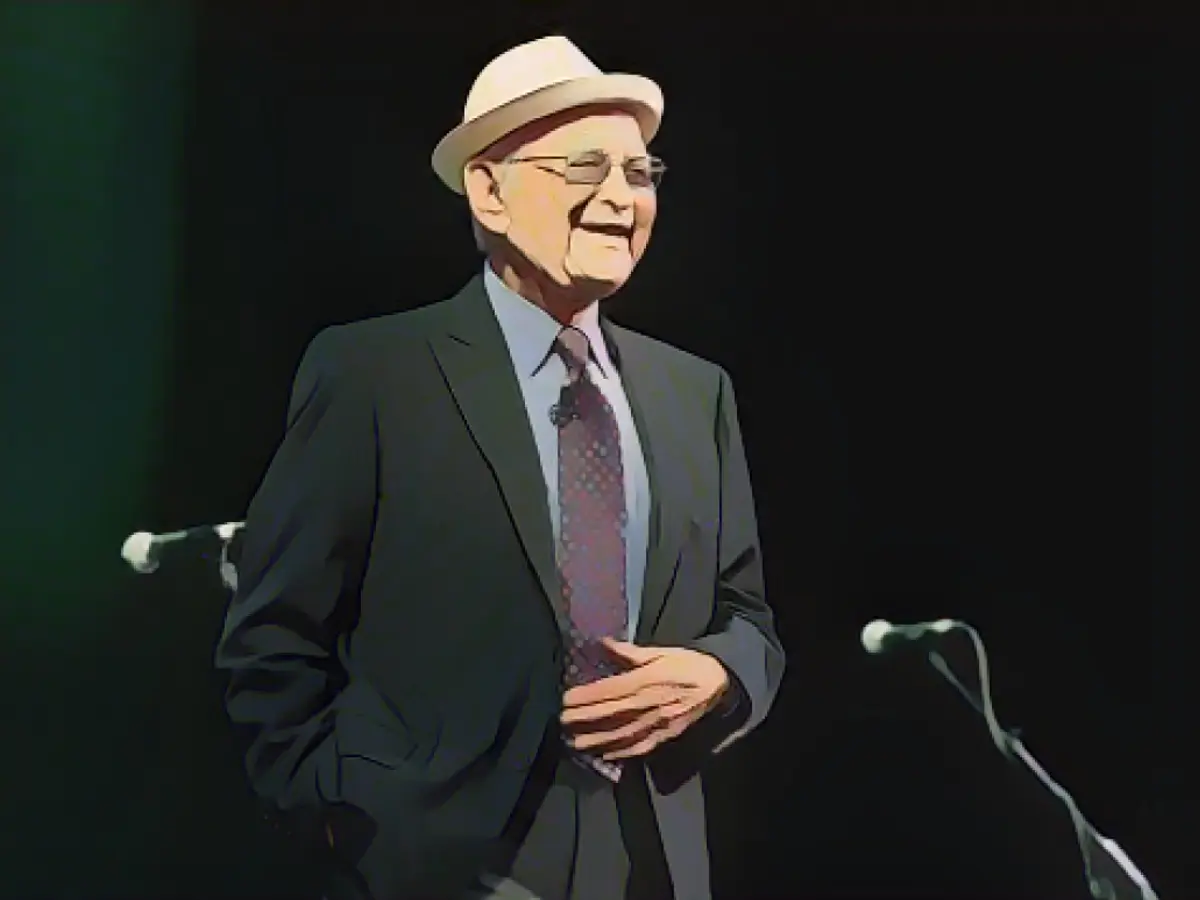 Norman Lear, vorbind la un eveniment din Seattle în 2014.