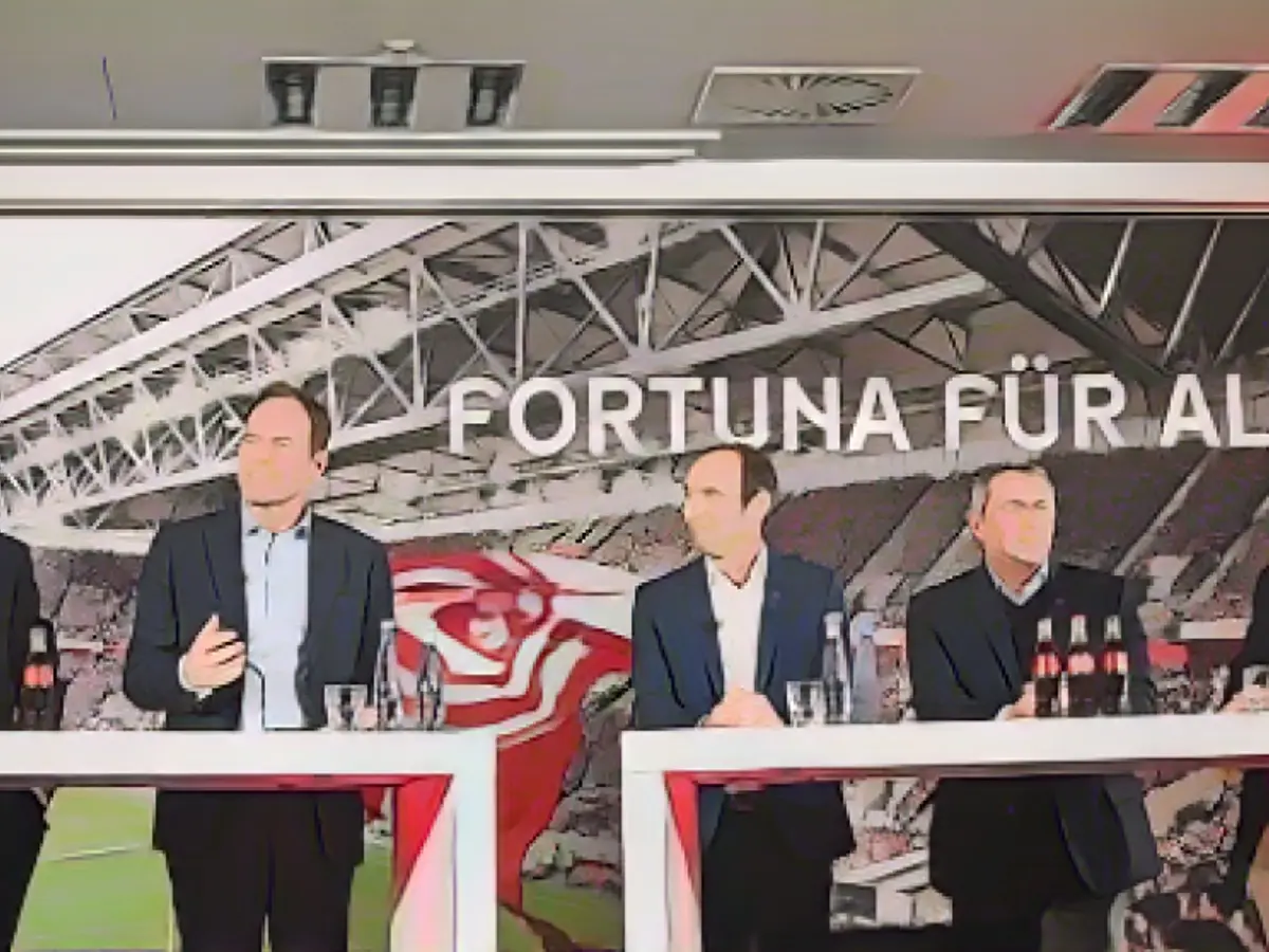 Fortuna Düsseldorf: Os patrões pedem desculpa à direção da cidade