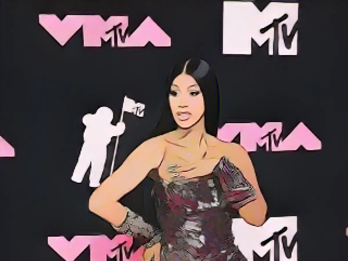 Cardi B 2023 MTV Video Müzik Ödülleri'nde.