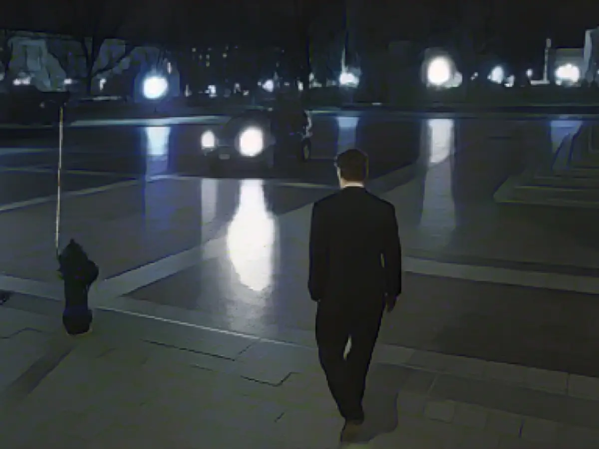 Пол покидает Капитолий в марте 2013 года после того, как он устроил филибастер по поводу кандидатуры директора ЦРУ Джона Бреннана.