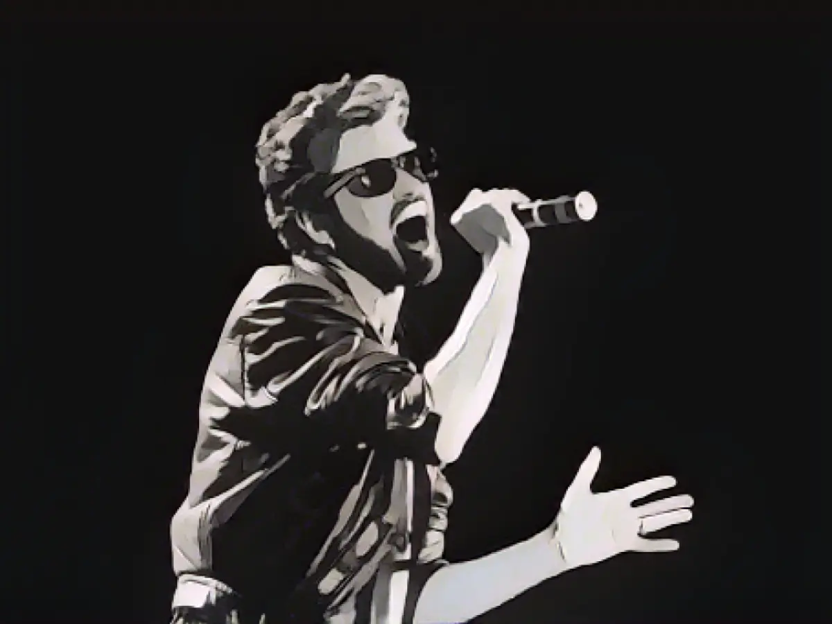 Wham! grubundan George Michael 1985 yılında, 