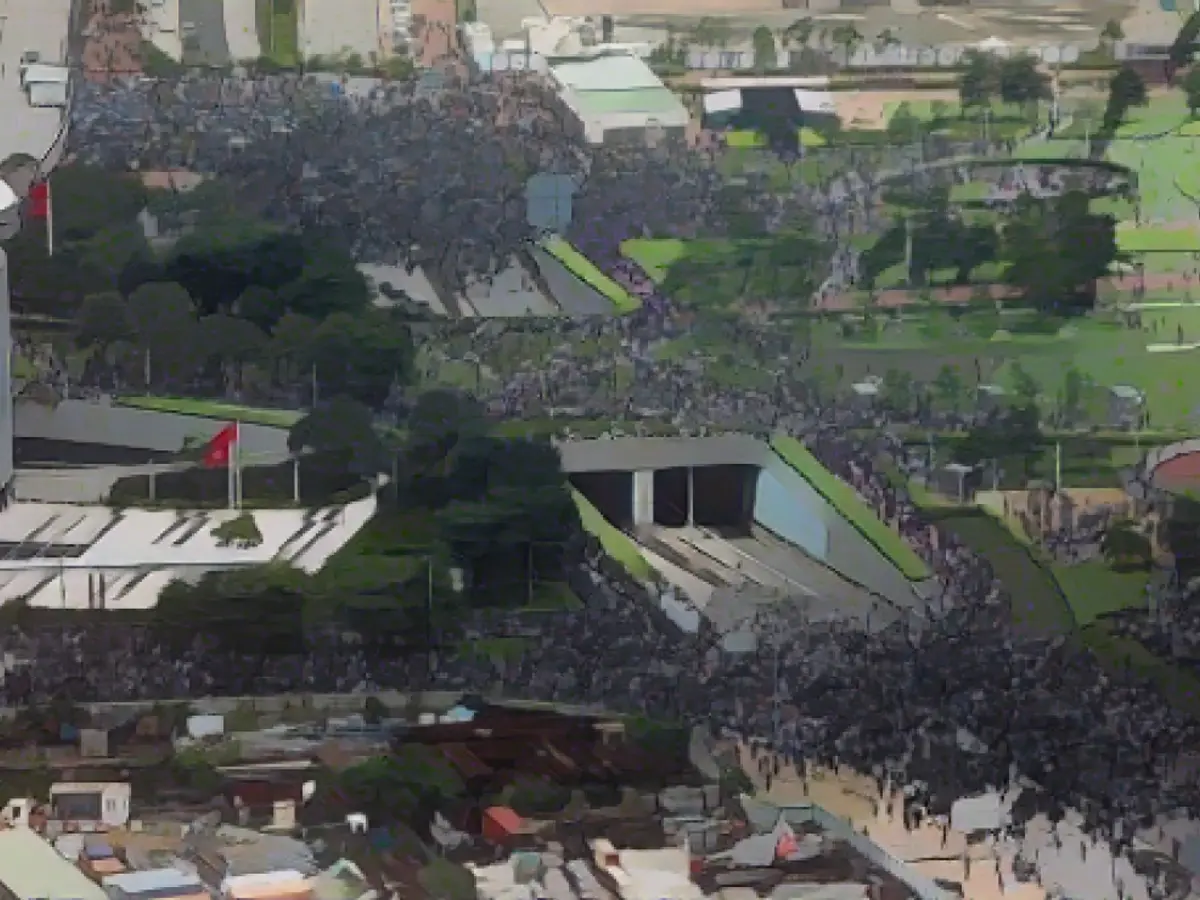 Demokrasi protestoları 2019'da Lai ve gazetesi tarafından benimsenen bir hareket için büyük kalabalıkların katılımıyla büyüdü