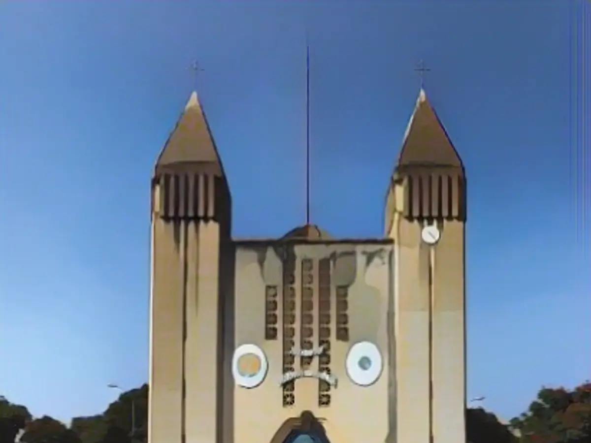 Die 1939 erbaute moderne gotische Kathedrale von São José ist einen Besuch wert, um ihre beeindruckenden Gewölbedecken über der Gemeinde zu bewundern.