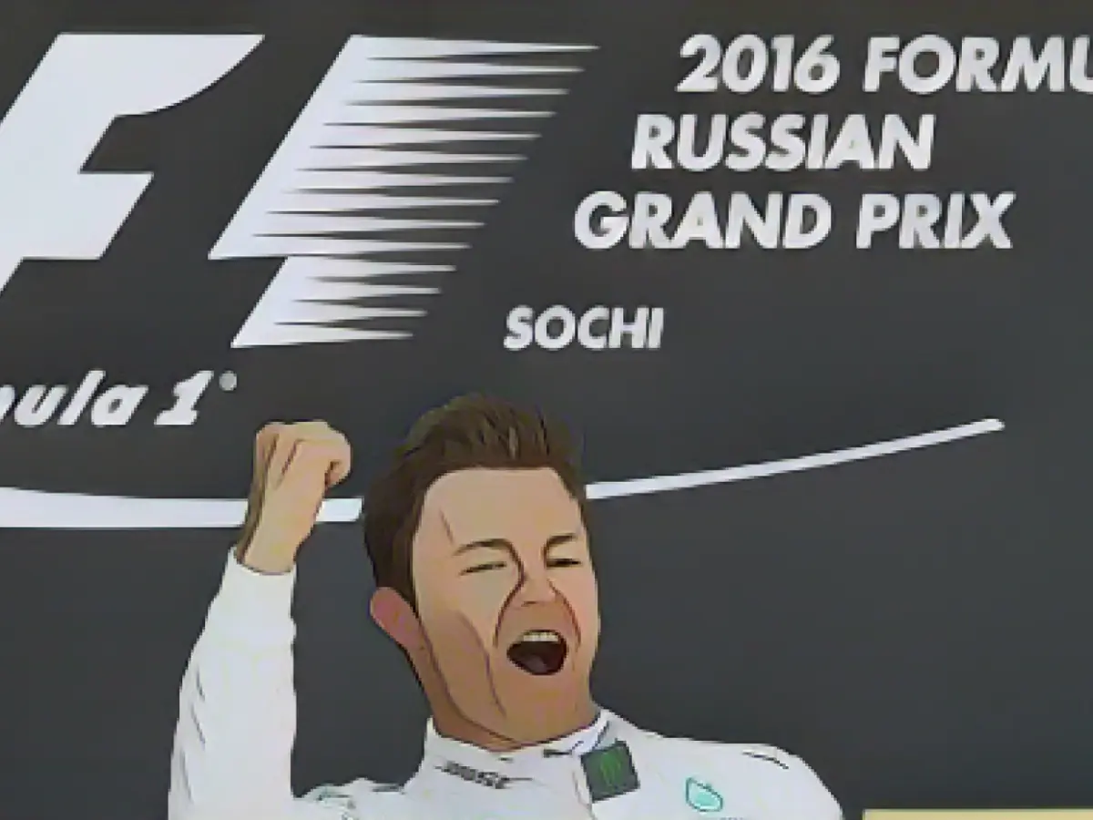 Нико Росберг празднует победу на Гран-при России
