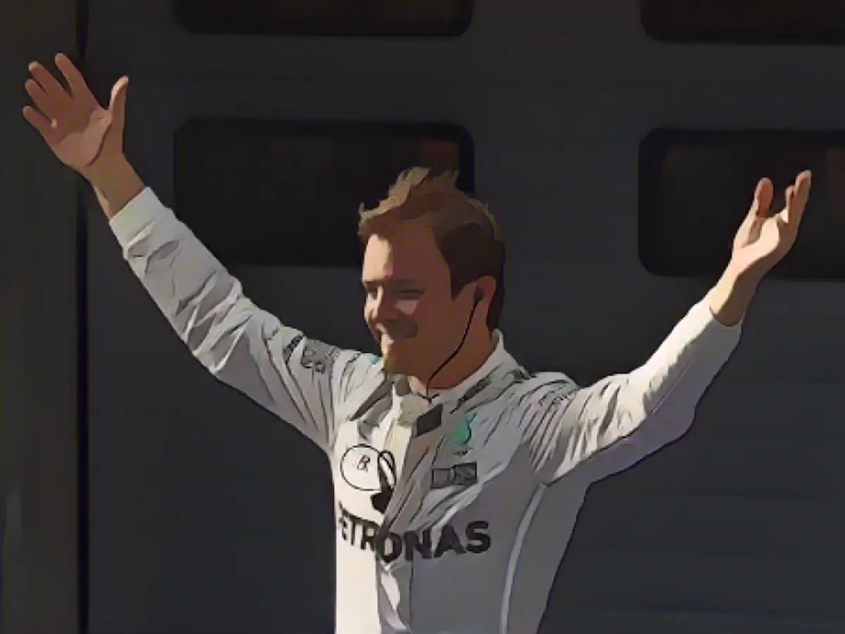 Rosberg ganó la carrera, terminando 25 segundos por delante de su compañero. Ahora le aventaja en 43 puntos al frente de la clasificación.