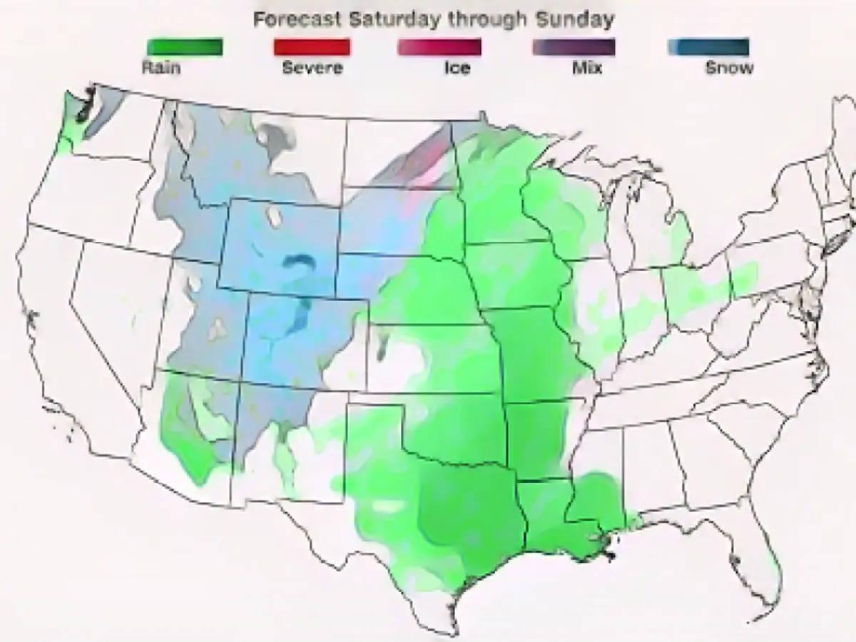 Uma tempestade passará pelas Rochosas no sábado e afectará o centro dos EUA no domingo.