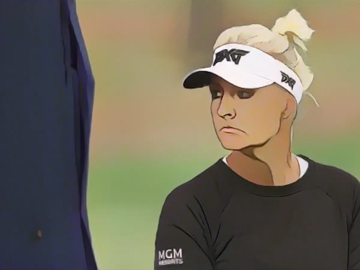 Nordqvist observa durante a terceira ronda do Campeonato PGA Feminino de 2020.