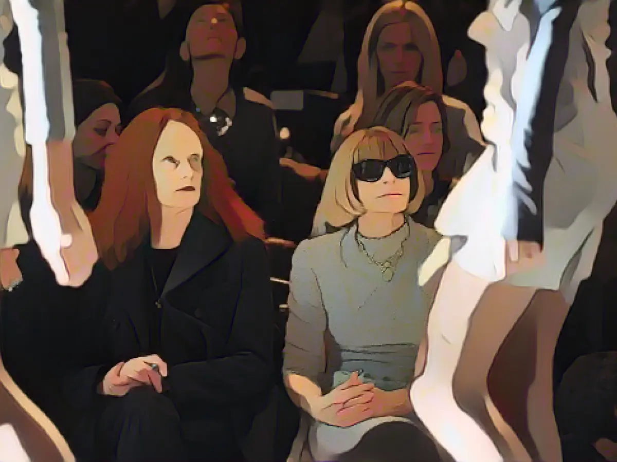 Coddington e Anna Wintour di Vogue siedono in prima fila alla sfilata Autunno-Inverno 2010 di Zac Posen alla settimana della moda di New York.