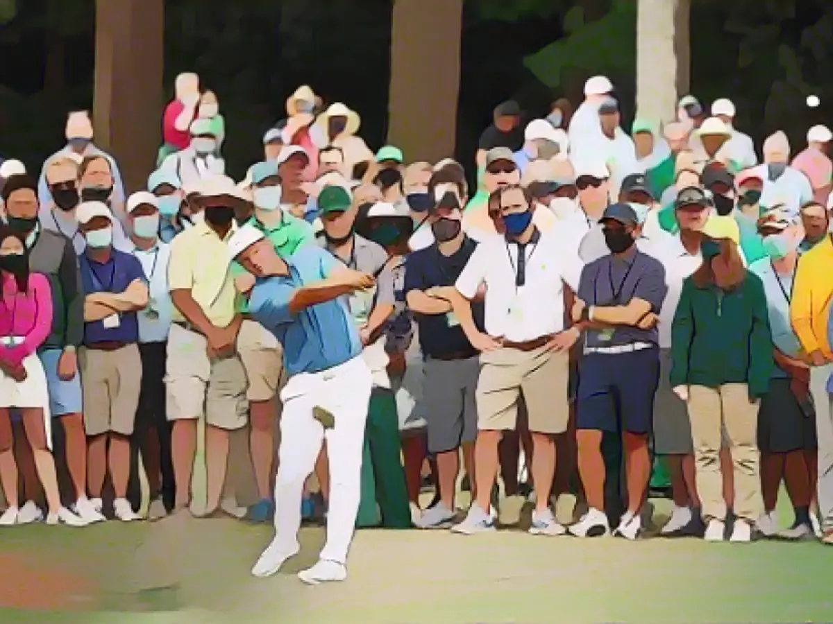 Der letztjährige US-Open-Sieger Bryson DeChambeau schlug am Freitag am 13. Loch einen Schlag.