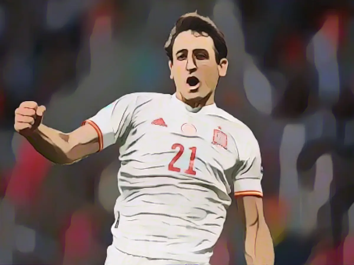 Mikel Oyarzabal festeja a vitória da sua equipa no desempate por penáltis.