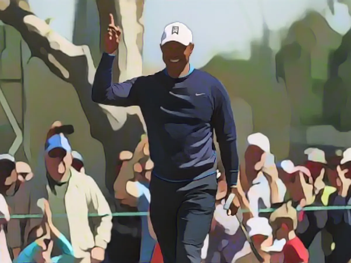 Un putt da 71 piedi è stato il punto culminante del round di apertura di Woods all'Arnold Palmer Invitational.