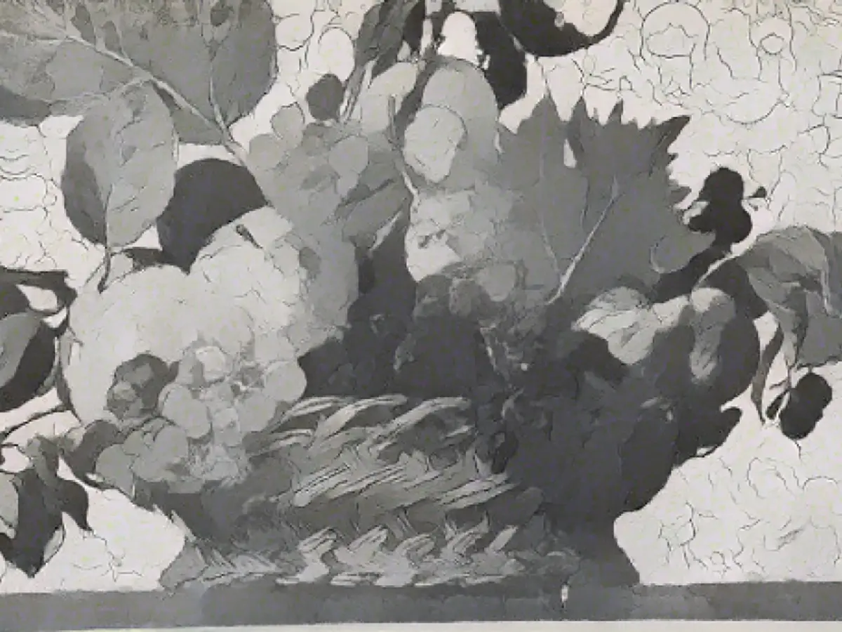 Хотя Сагаки основывает свои рисунки на известных картинах старых мастеров, все его отдельные аниме-персонажи являются оригинальными.