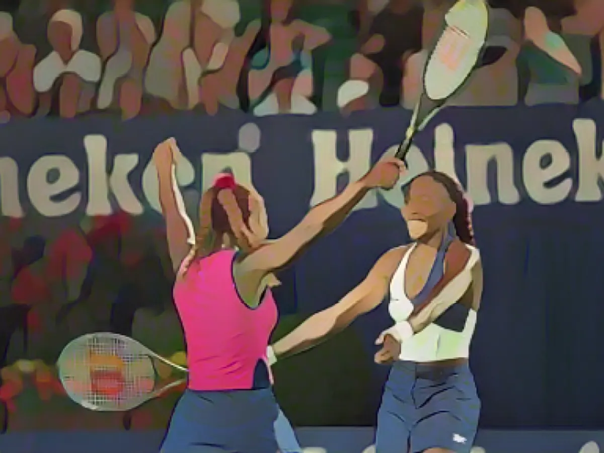 В 2001 году Венус вместе с сестрой Сереной выиграла Открытый чемпионат Австралии по теннису в парном разряде.