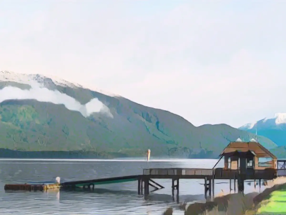 Belgio, Norvegia, Svizzera, Stati Uniti e Nuova Zelanda (nella foto Te Anau nell'Isola del Sud) hanno accesso senza visto o con visto all'arrivo a 186 destinazioni.