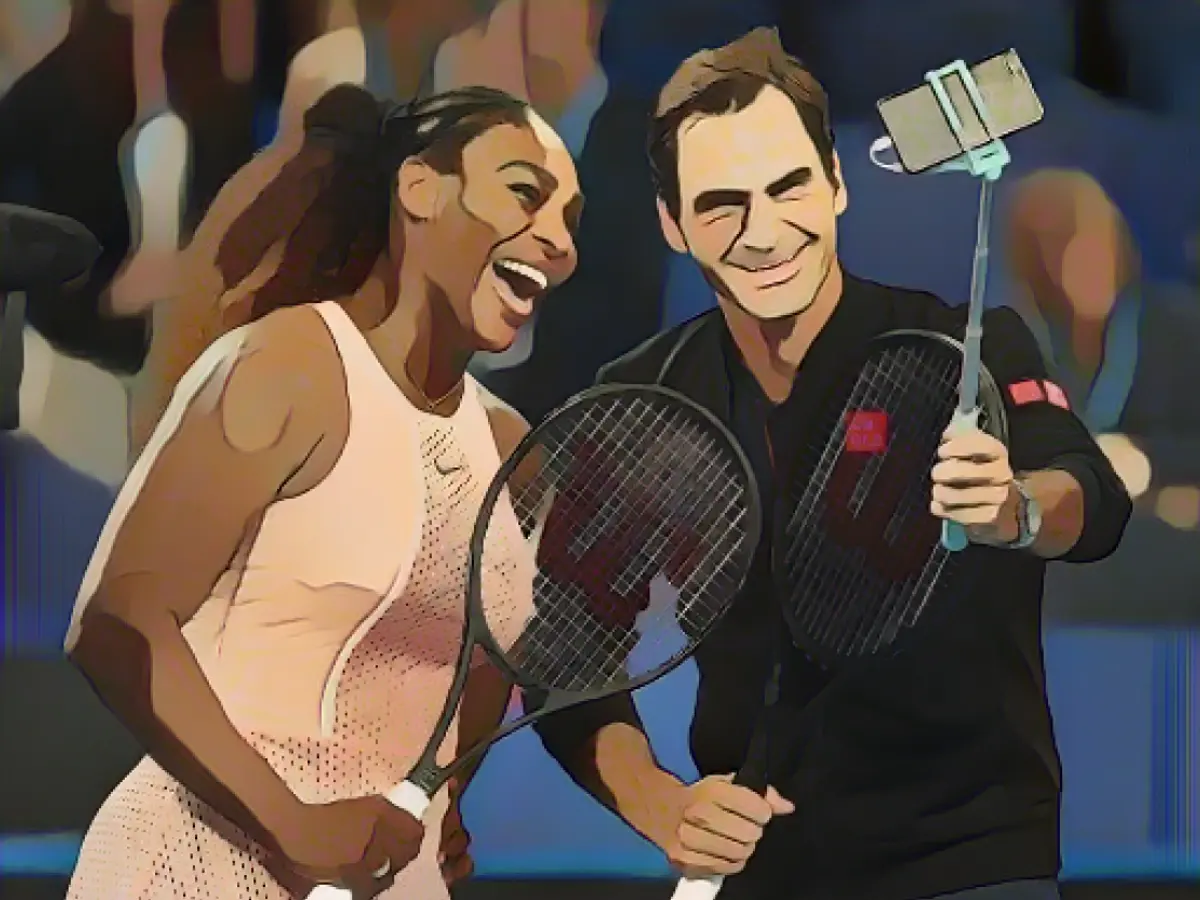 Un selfie molto speciale. Serena Williams e Roger Federer si mettono in posa dopo lo storico scontro alla Hopman Cup di Perth.