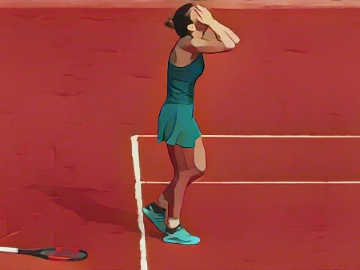 Dar Halep a pus capăt secetei de Grand Slam pe suprafața sa favorită, zgura. Românca a întors un deficit de set și break pentru a o învinge pe Sloane Stephens.