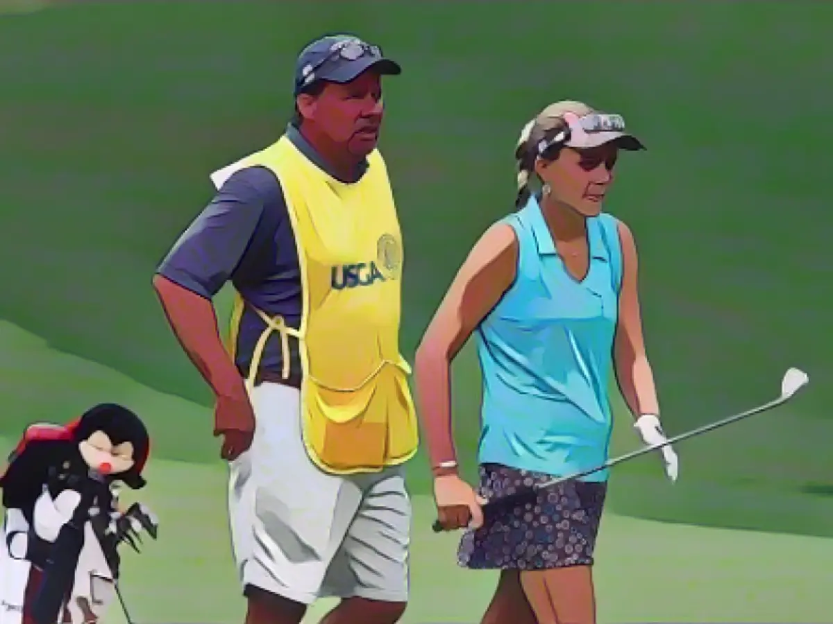 Con il padre come caddie nel 2009, la Thompson si è qualificata per il suo terzo US Women's Open consecutivo, questa volta superando il taglio e piazzandosi con un impressionante 34° posto.