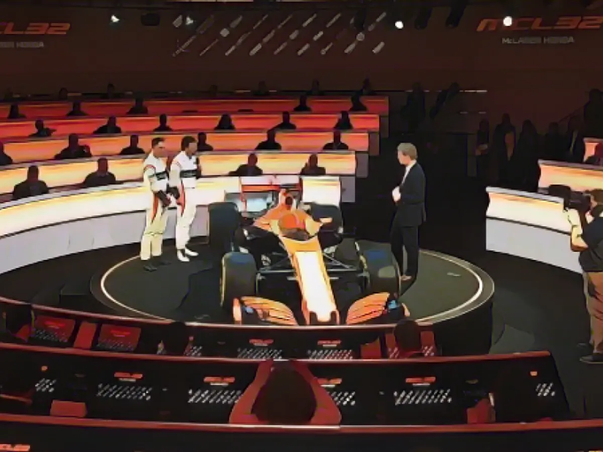 Партнером Алонсо в McLaren станет бельгийский новичок Стоффель Вандурне, который заменил ветерана Дженсона Баттона.