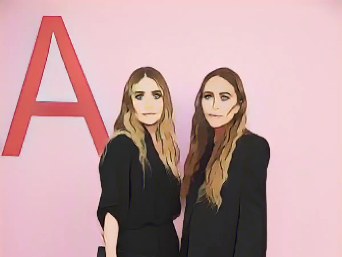 Ashley și Mary-Kate Olsen la CFDA Fashion Awards în 2019.