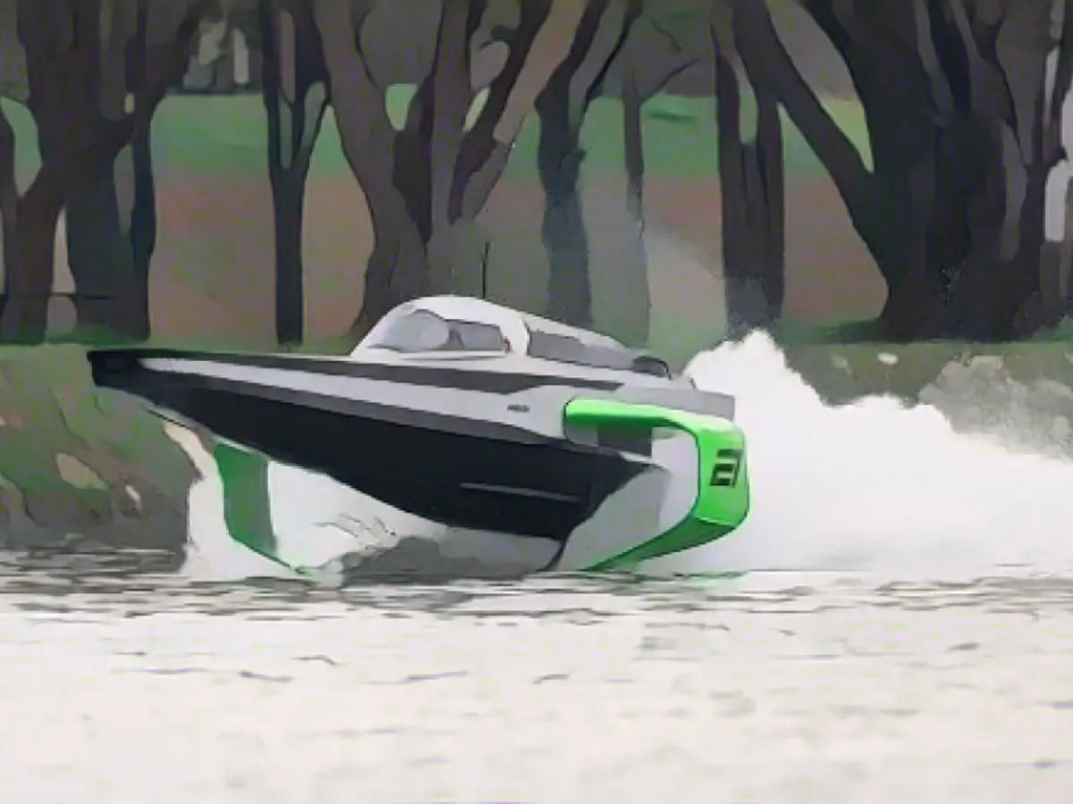 RaceBird - первая в мире гоночная лодка с электроприводом, разработанная для новой серии моторных лодок E1, запуск которой намечен на весну 2023 года.