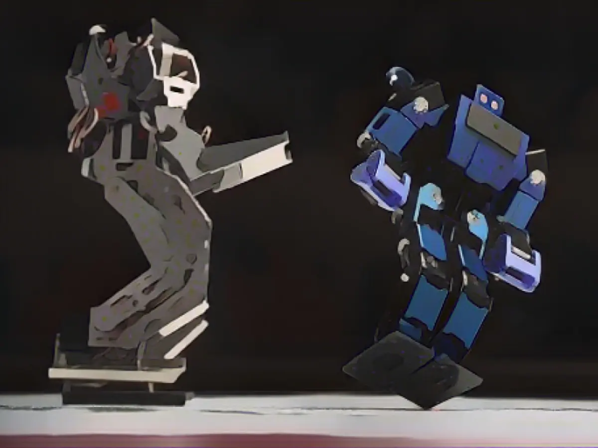 ROBO-ONE - это соревнования по боям роботов, организованные Ассоциацией двуногих роботов. Роботы сражаются на восьмиугольном ринге, и для победы им необходимо трижды отправить противника в нокдаун. Соревнования не только доставляют зрителям острые ощущения, но и направлены на совершенствование робототехники и популяризацию интеллектуальных роботов среди населения.