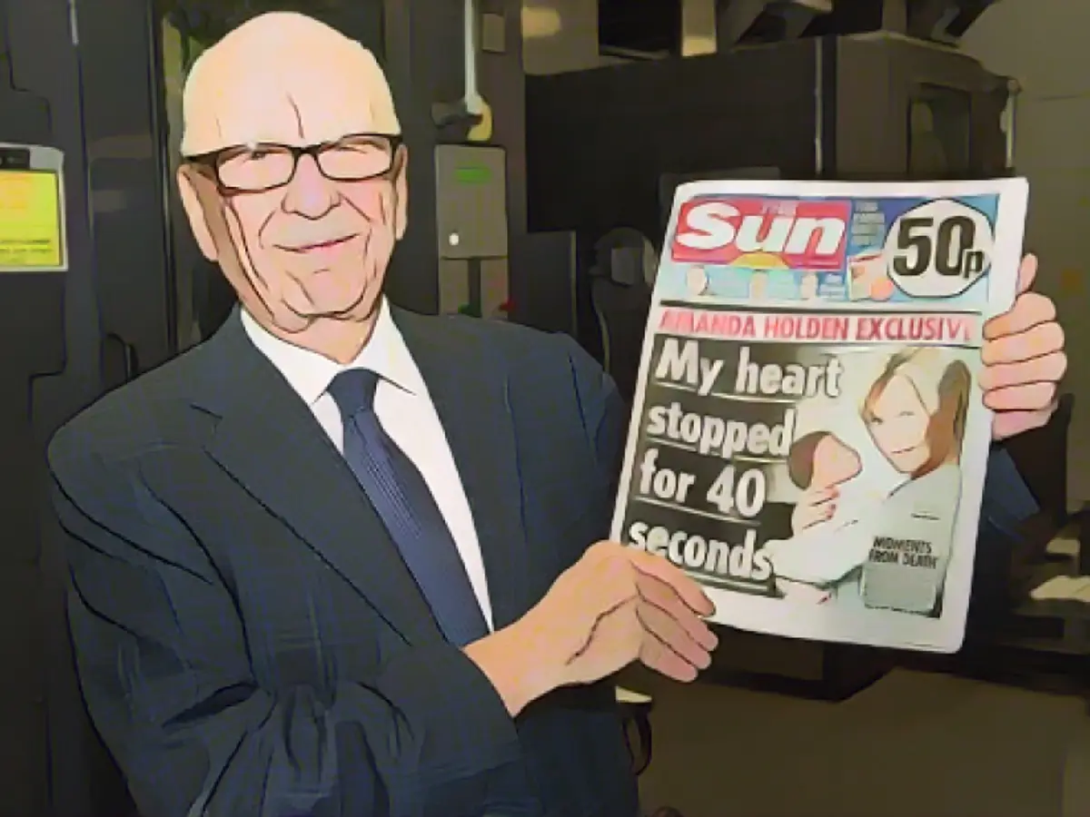Uitați de tații în vârstă de 60 de ani. Magnatul media Rupert Murdoch avea 72 de ani când a născut-o pe Chloe în 2003 cu fosta soție Wendi Deng.