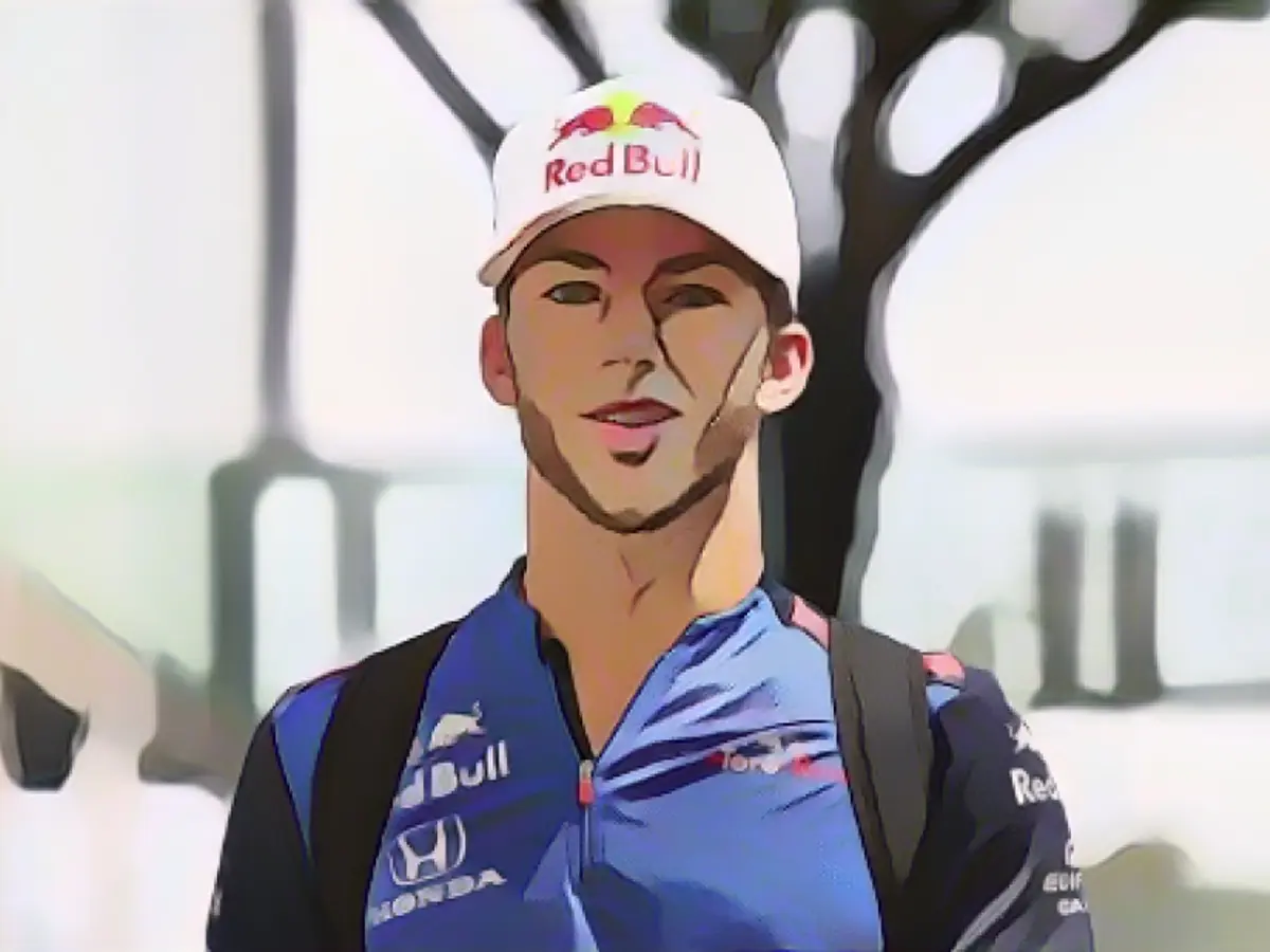 Pierre Gasly nu este un începător, el a petrecut acest sezon la Toro Rosso după ce a participat la cinci curse în 2017. În 2019, francezul îi va lua locul lui Daniel Ricciardo de la Red Bull, care va merge la Renault.